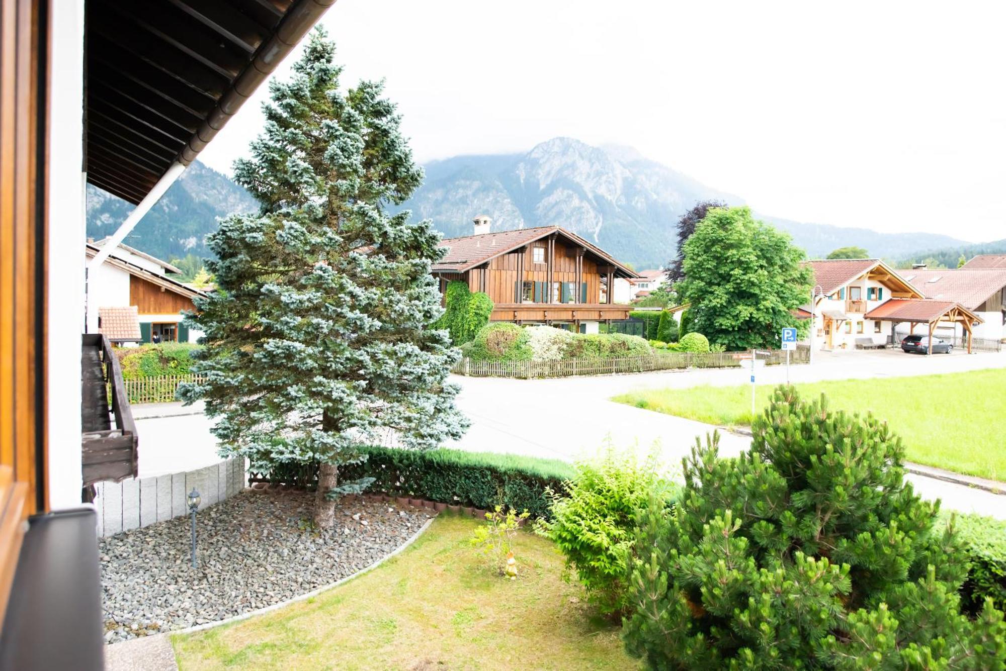 Апартаменты Haus Sonneneck Швангау Экстерьер фото