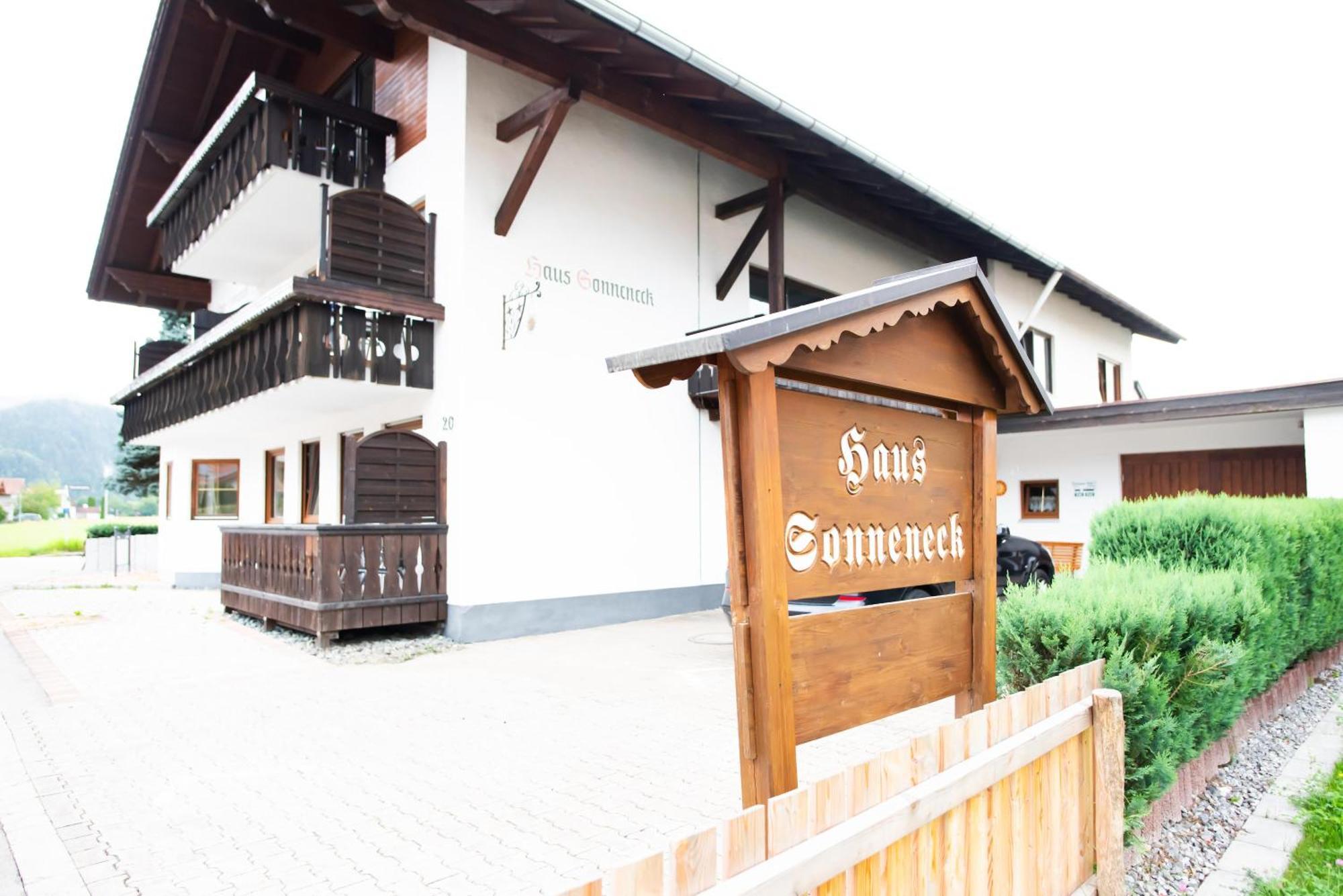 Апартаменты Haus Sonneneck Швангау Экстерьер фото